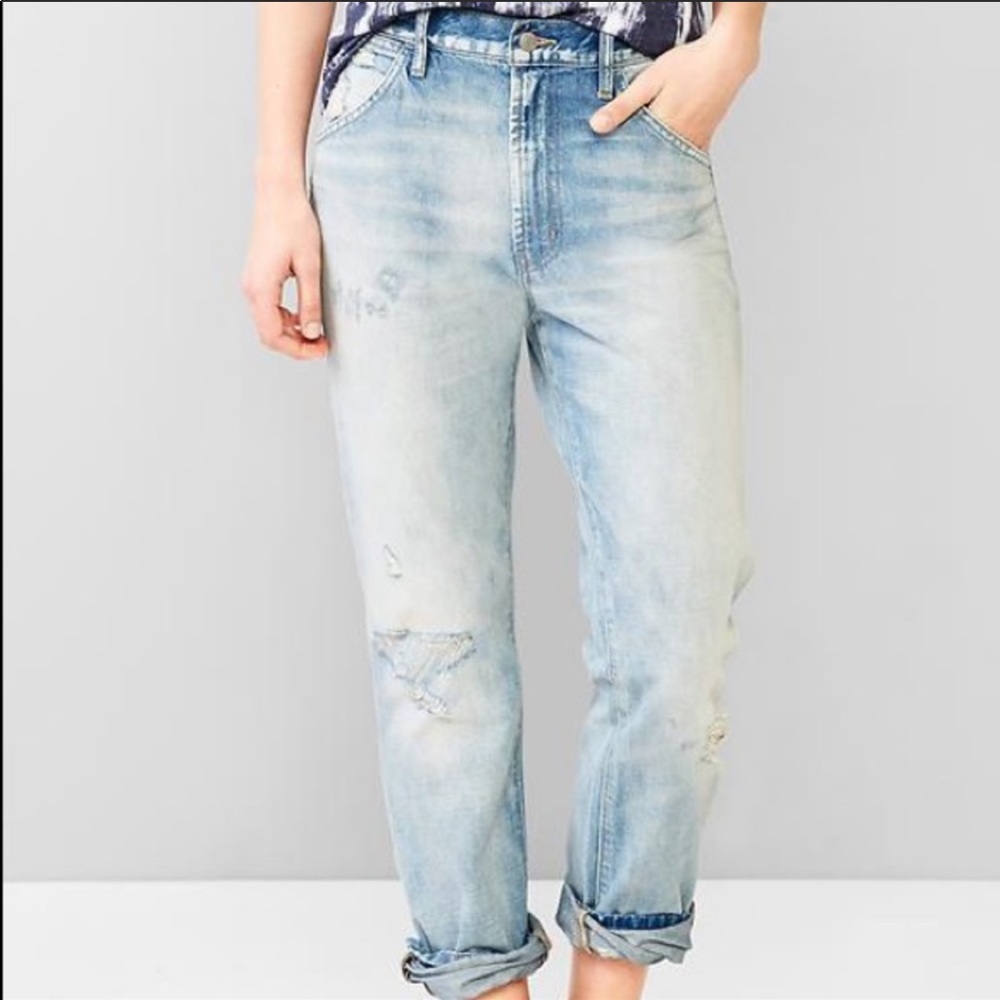 GAP • NWT Authentic Boyfriend Jeans